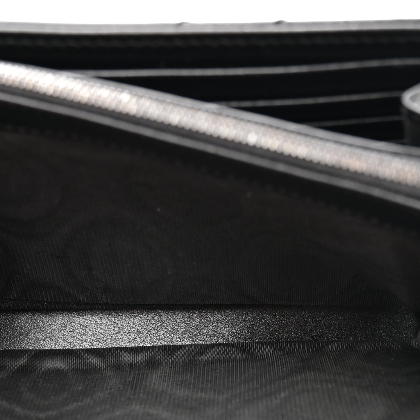 Calfskin Matelasse GG Marmont Chain Wallet Black