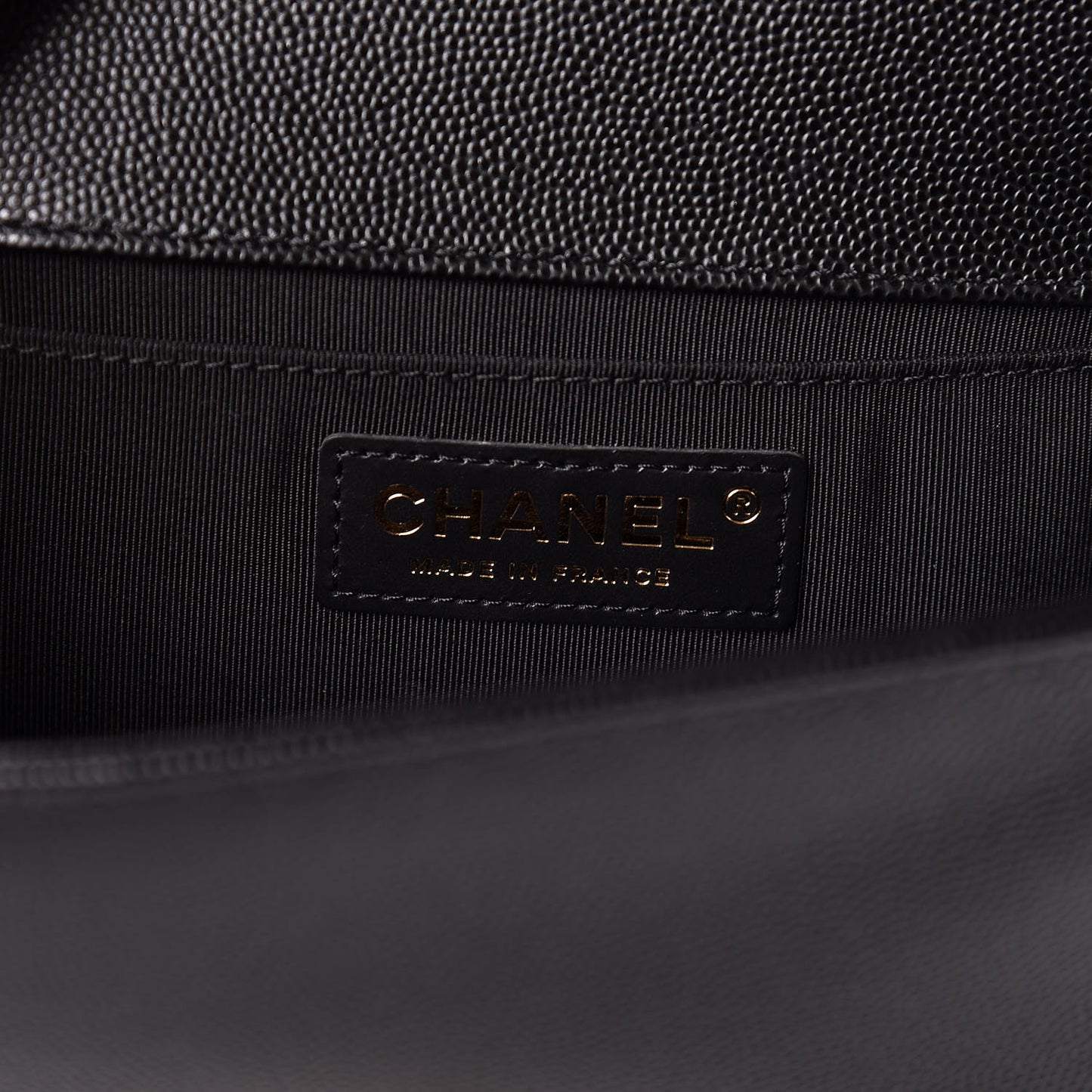 Caviar Quilted Medium Boy Flap Black