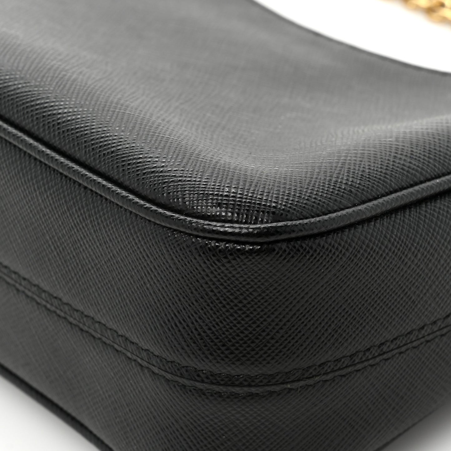 Saffiano Lux Re-Edition 2005 Shoulder Bag Black