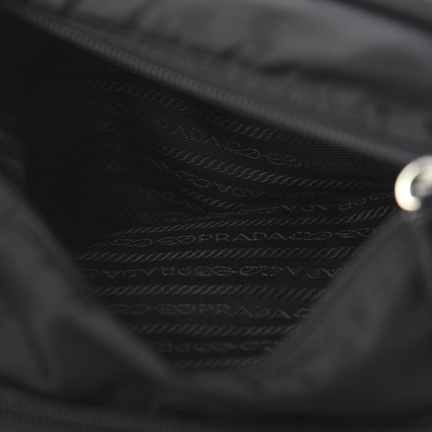 Nylon Vela Messenger Black