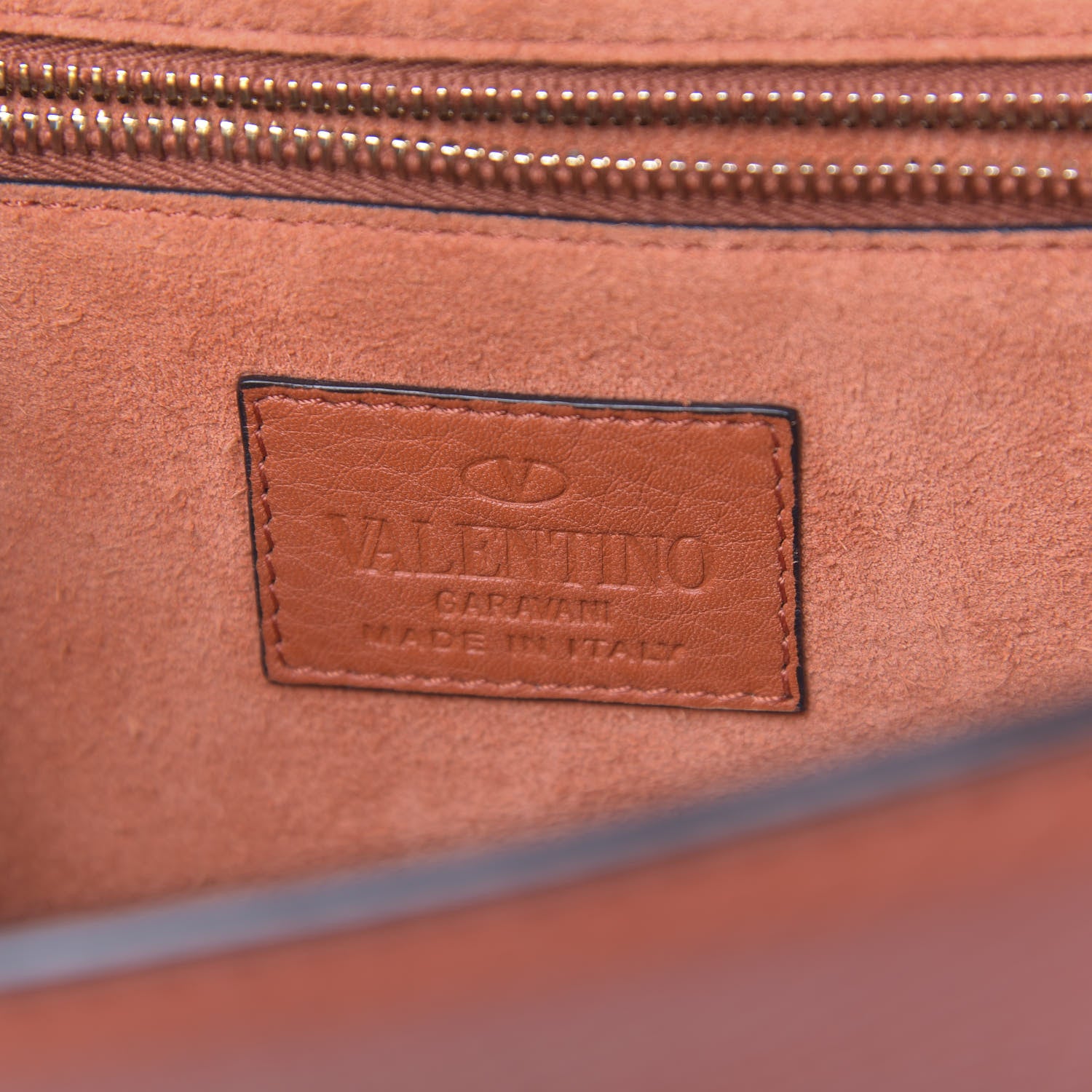 Valentino Garavani Pebbled Calfskin Monochrome Medium Glam Lock Rockstud Flap English Red 6 of 15