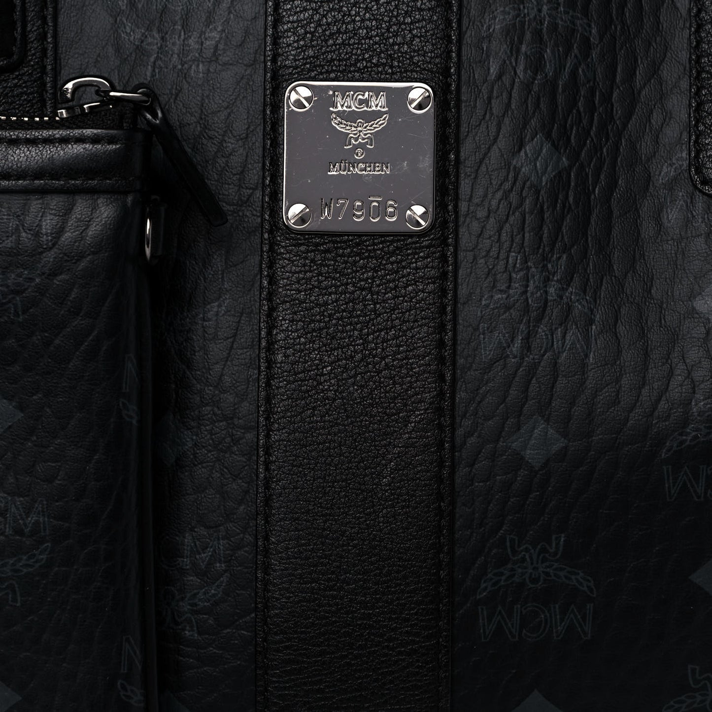 Visetos Medium Liz Reversible Shopper Tote Black