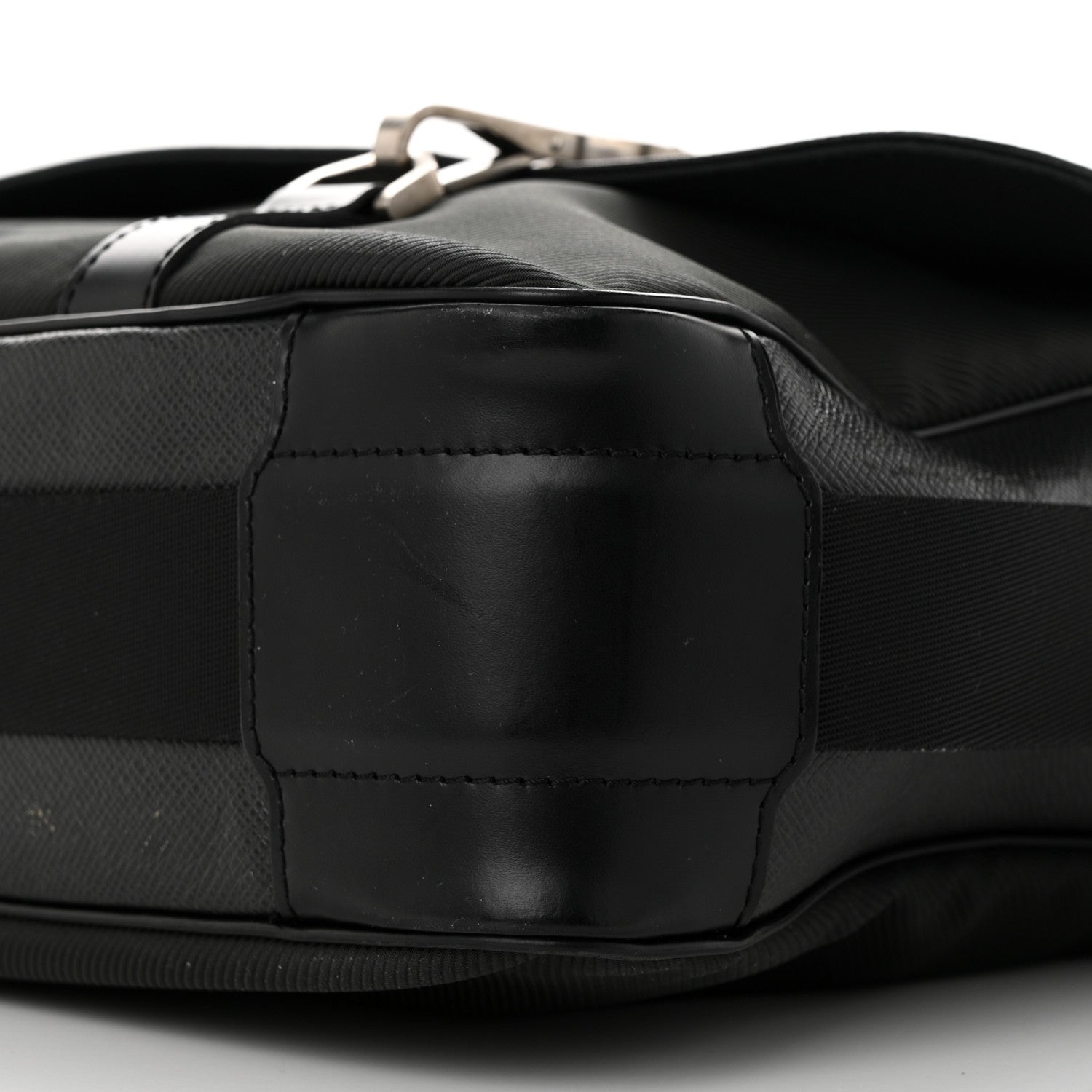 Louis Vuitton Taiga Dersou Messenger Bag Ardoise 10 of 14