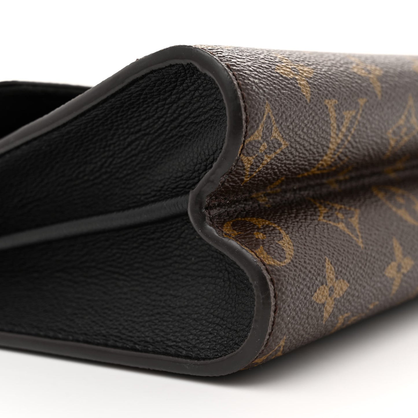 Monogram Victoire Black