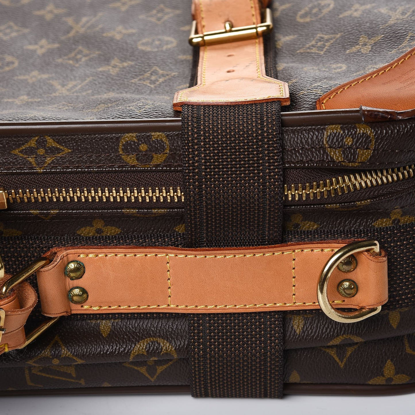Monogram Satellite 53