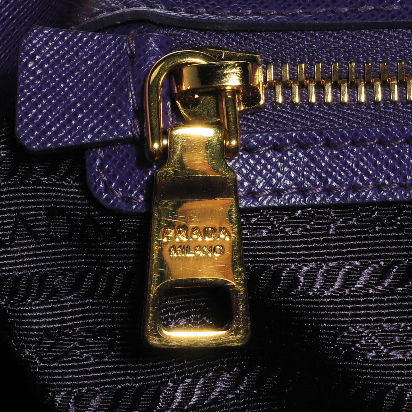 Saffiano Lux Large Tote Viola