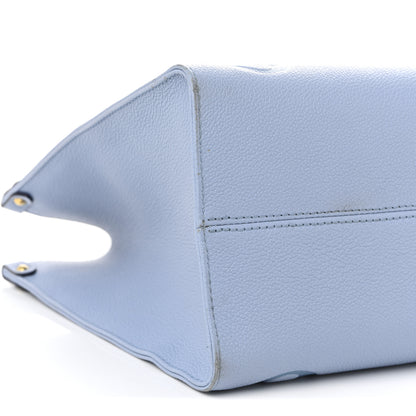 Louis Vuitton Empreinte Monogram Giant By The Pool Onthego MM Summer Blue 17 of 21