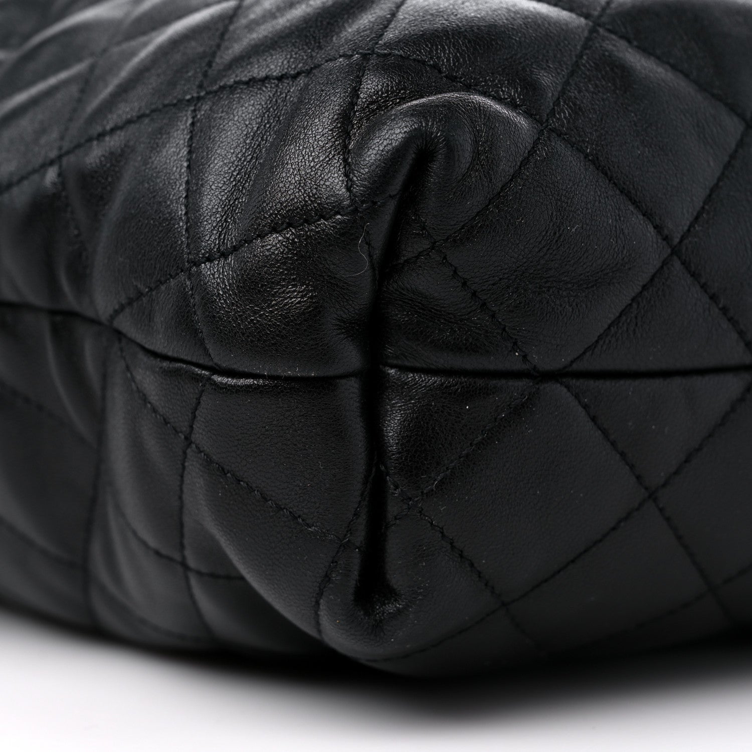 Saint Laurent Lambskin Quilted Maxi Icare Shopping Tote Black 9 of 13