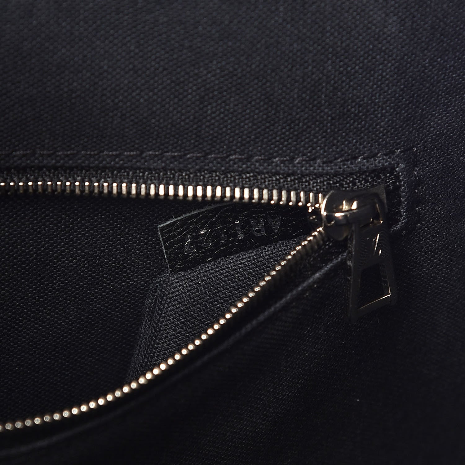 Louis Vuitton Epi Vaneau MM Quetsche 8 of 10