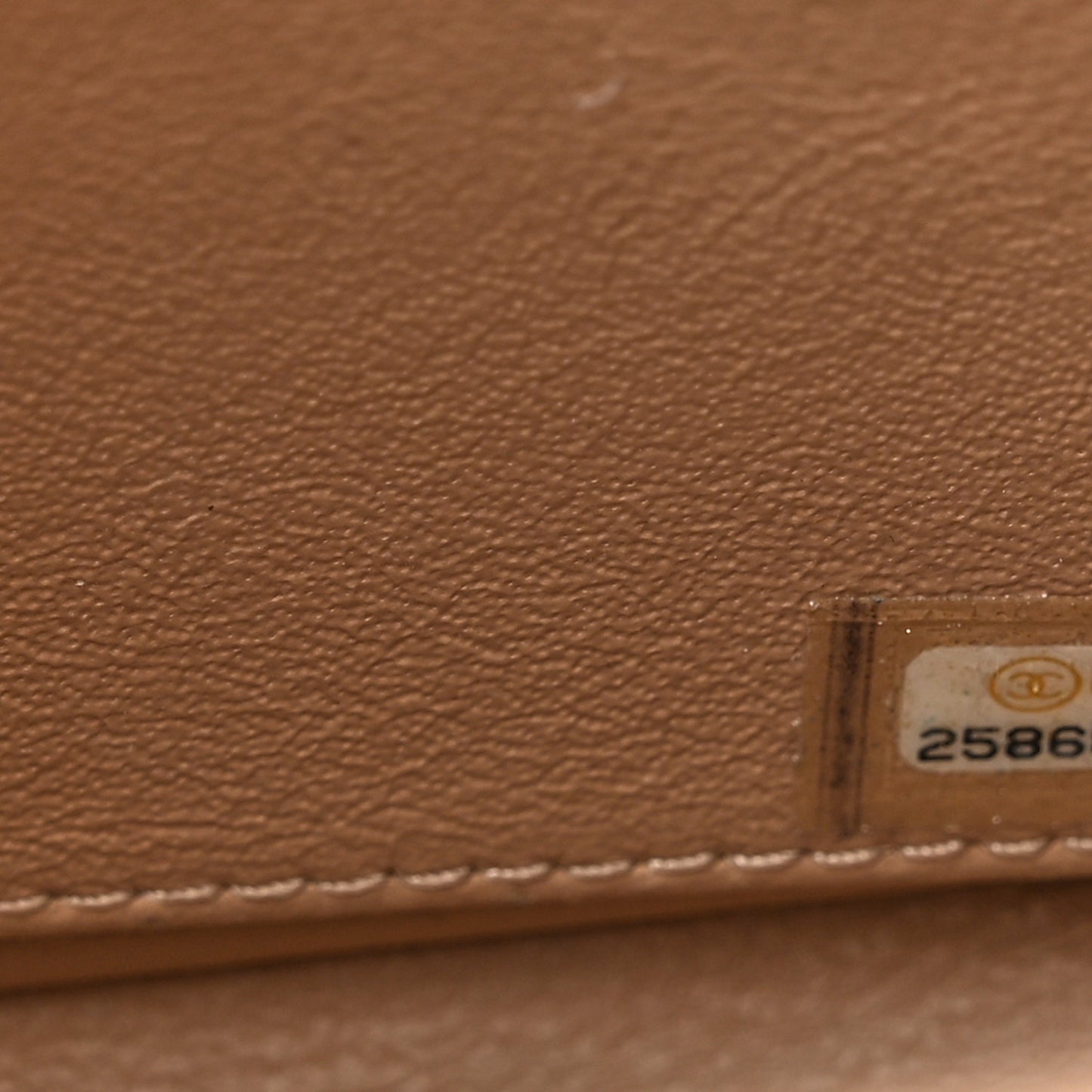 Caviar Quilted Medium Business Affinity Flap Beige