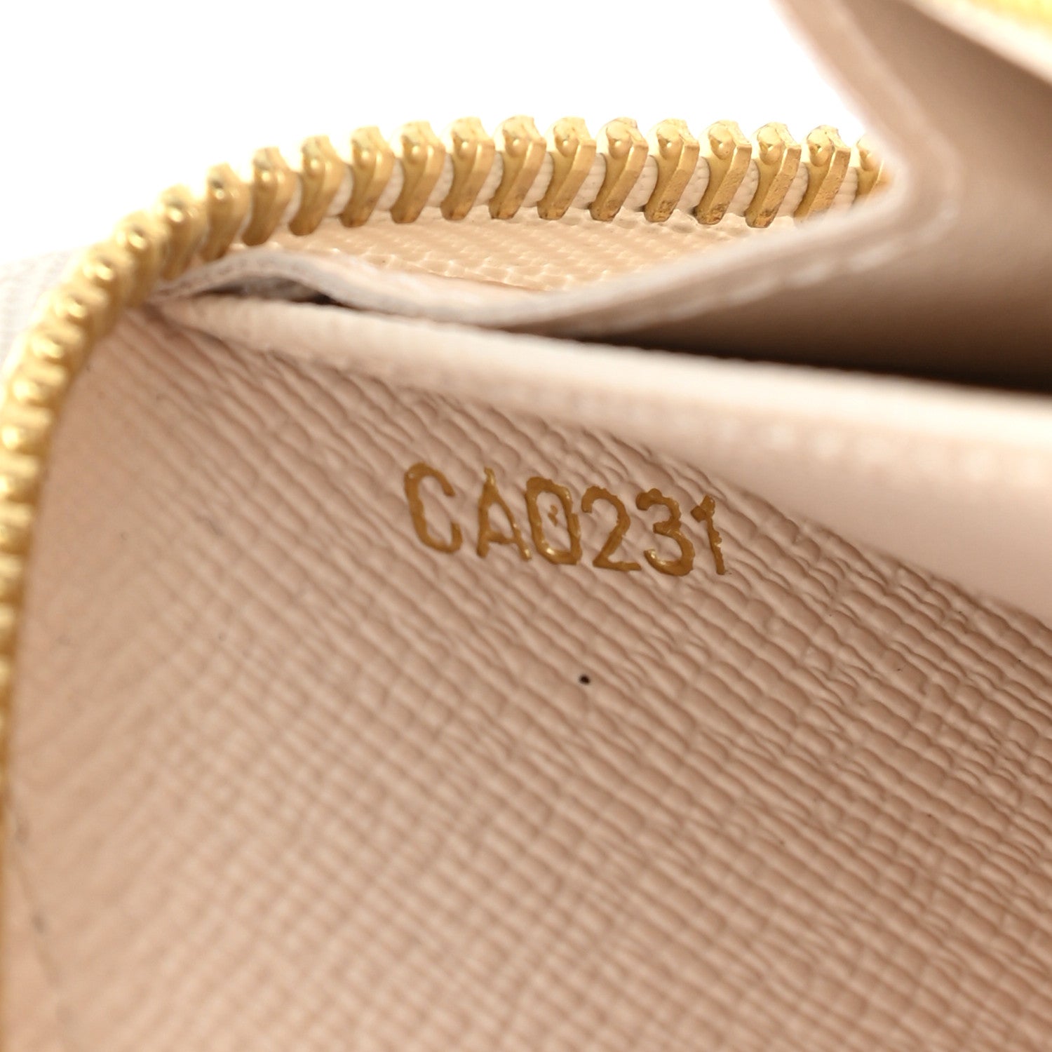 Louis Vuitton Monogram Giant By The Pool Zippy Wallet Brume 7 of 9