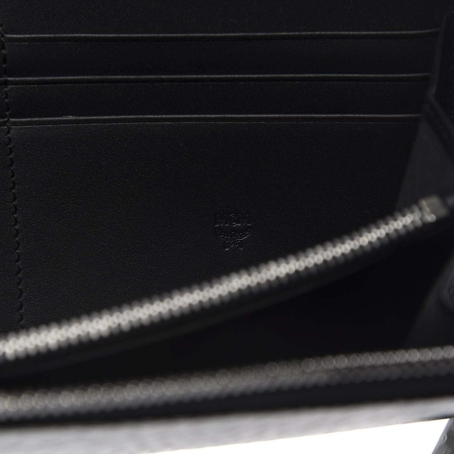 Visetos Large Zip Around Wallet Black
