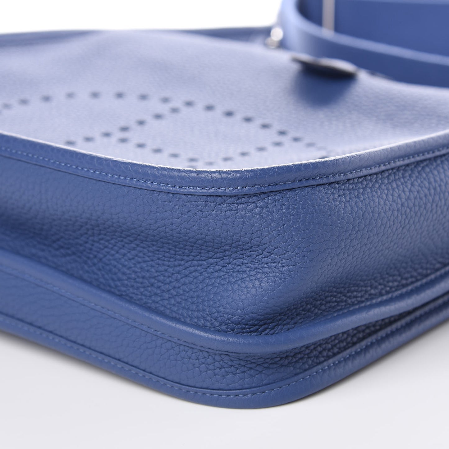 Taurillon Clemence Evelyne III PM Bleu Brighton