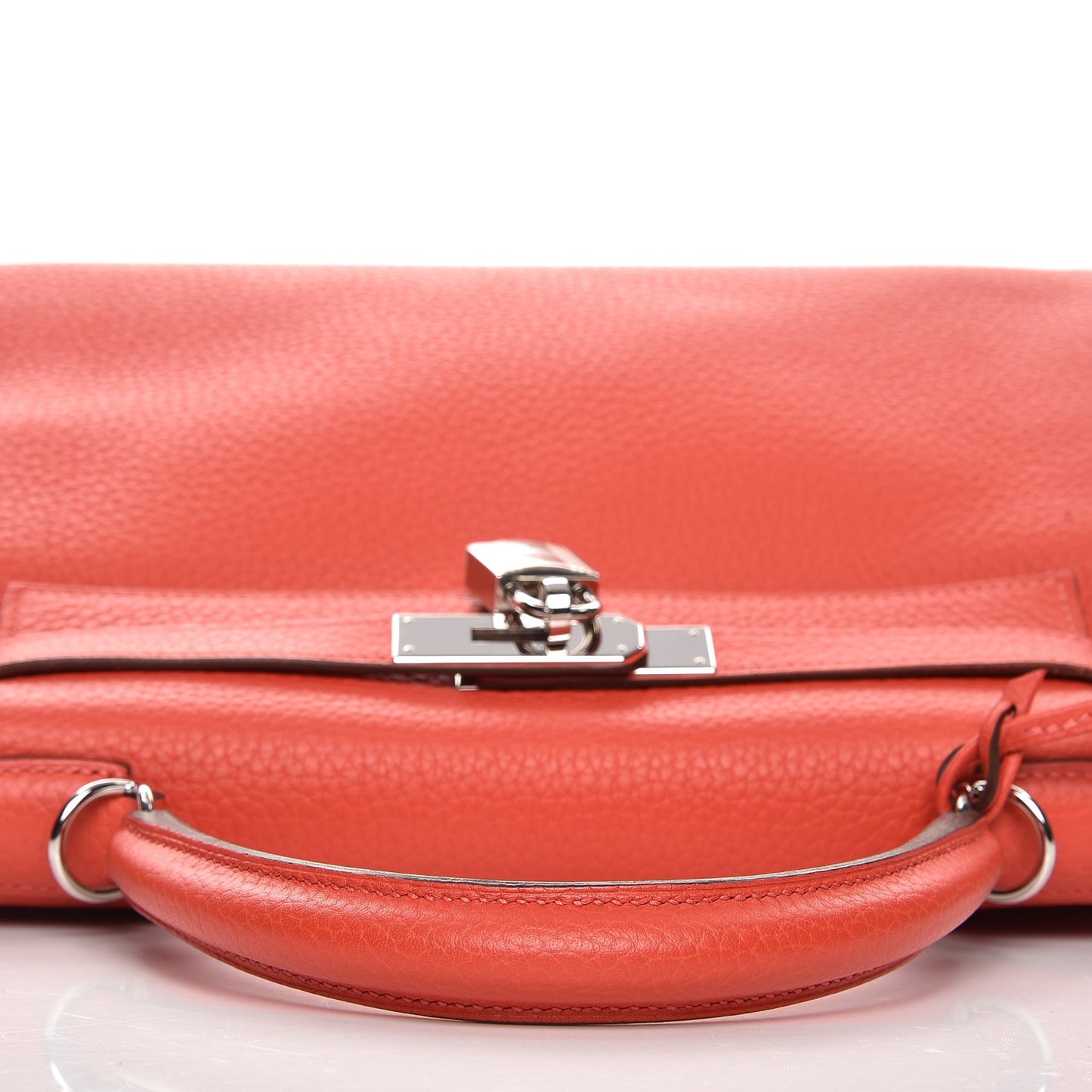 Taurillon Clemence Kelly Retourne 28 Rouge Pivoine