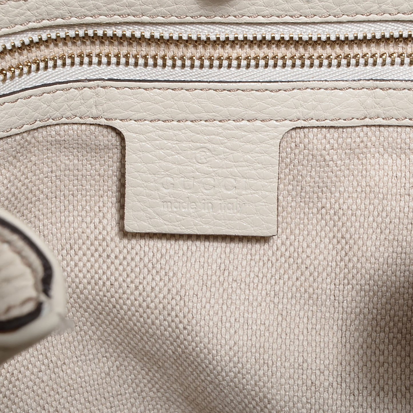Pebbled Calfskin Medium Soho Chain Shoulder Bag Off White