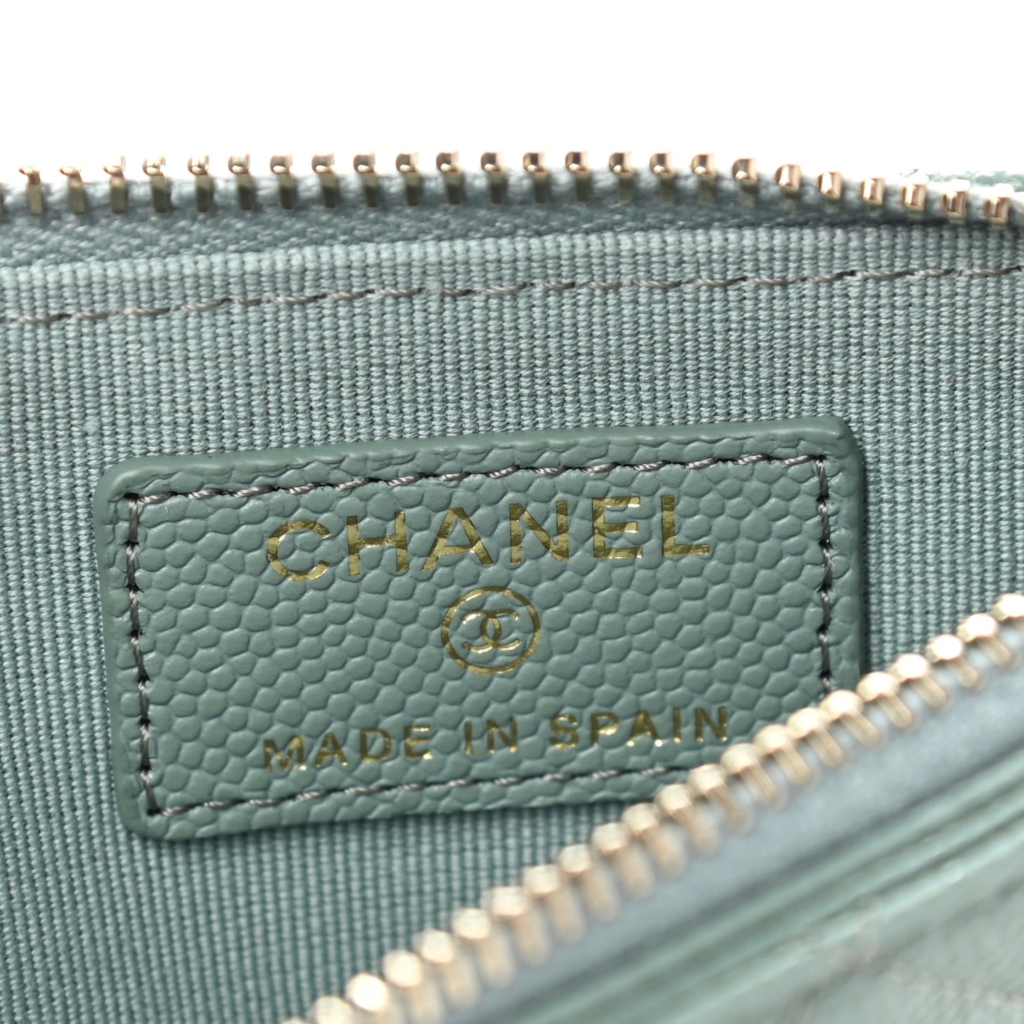 Caviar Quilted Flap Zip Card Holder Dark Green