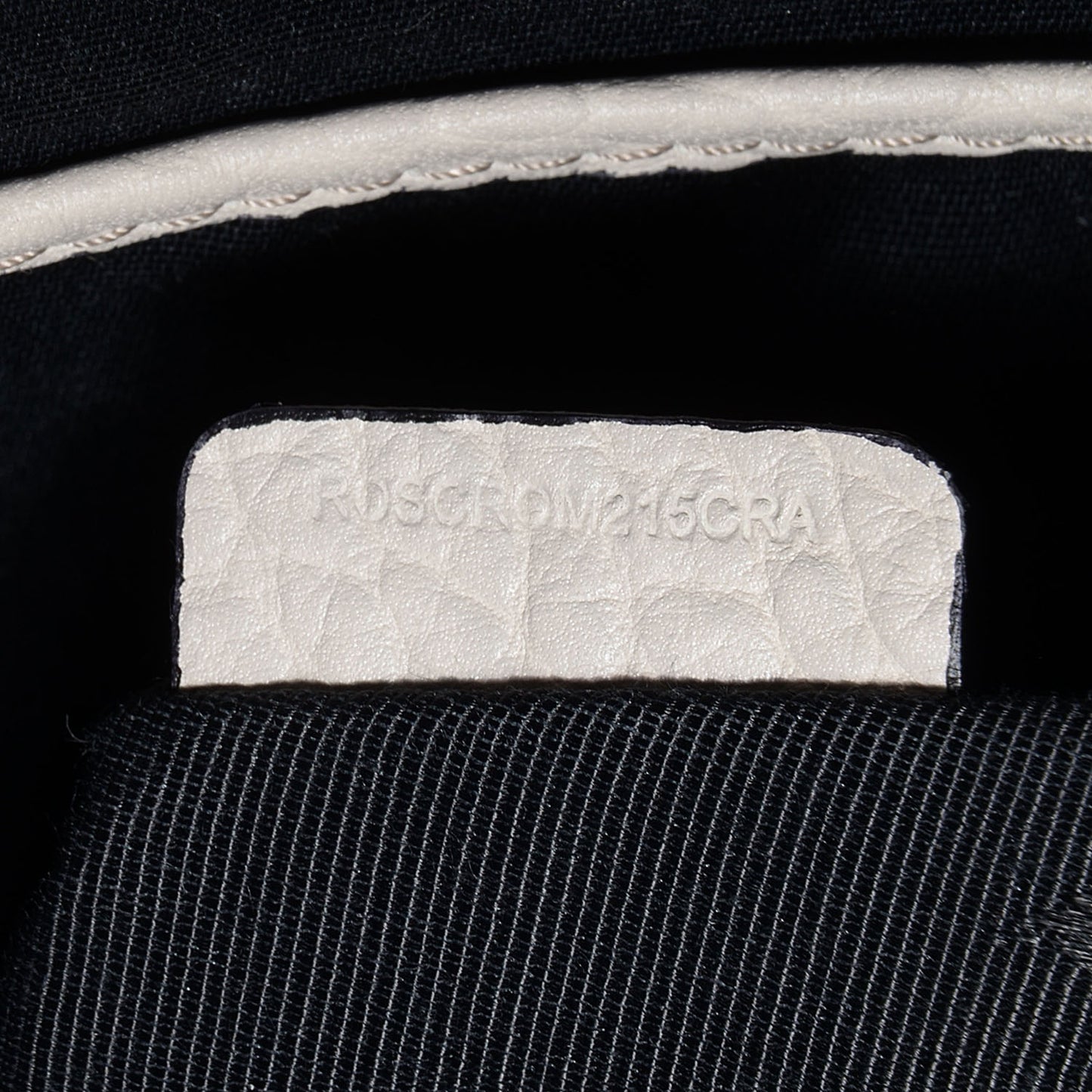 Heritage Grain Small Hobo White