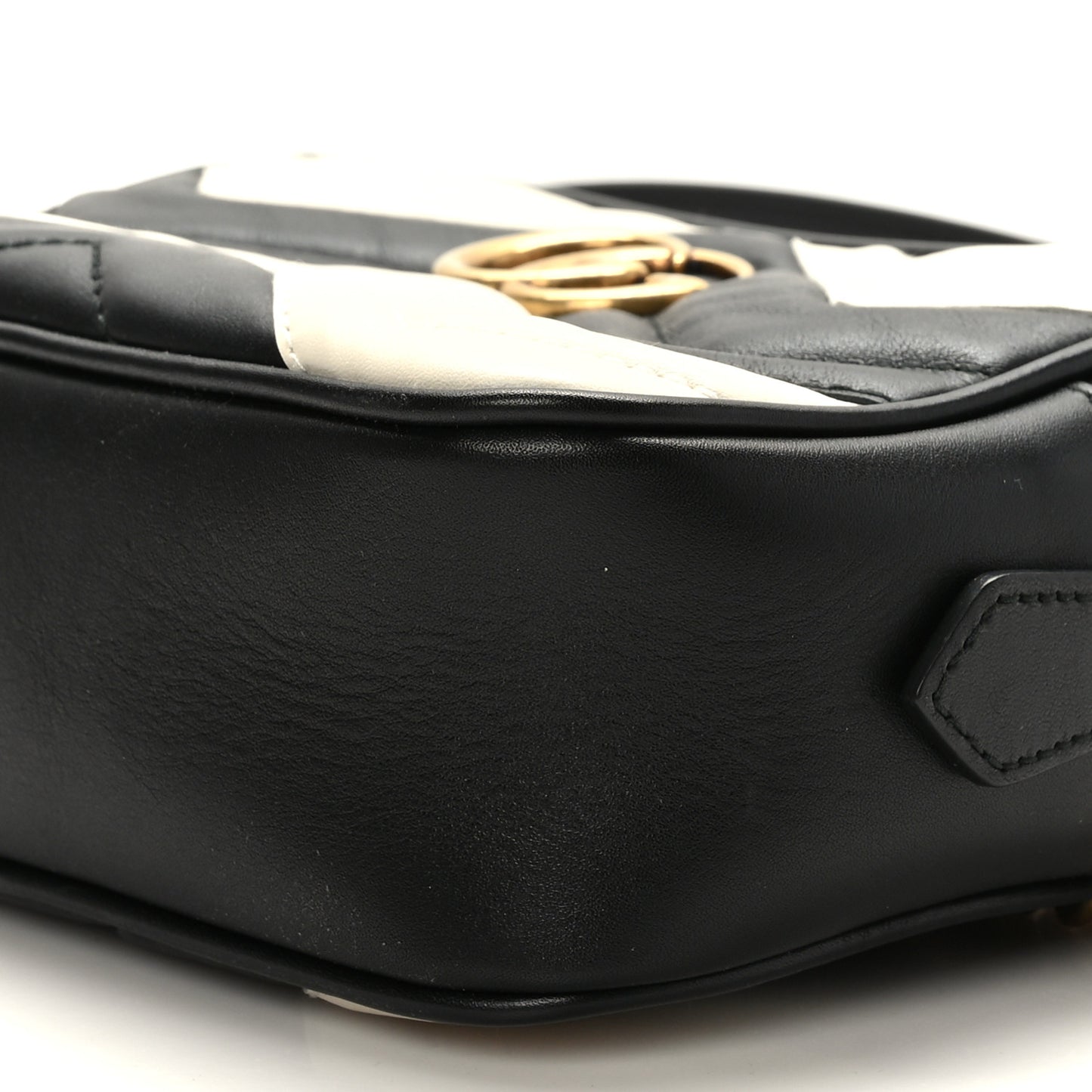 Calfskin Matelasse Mini GG Marmont Chain Shoulder Bag Black White