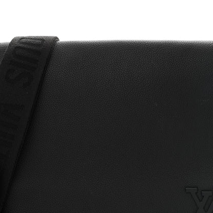 Louis Vuitton Calfskin Aerogram Takeoff Messenger Black 7 of 10