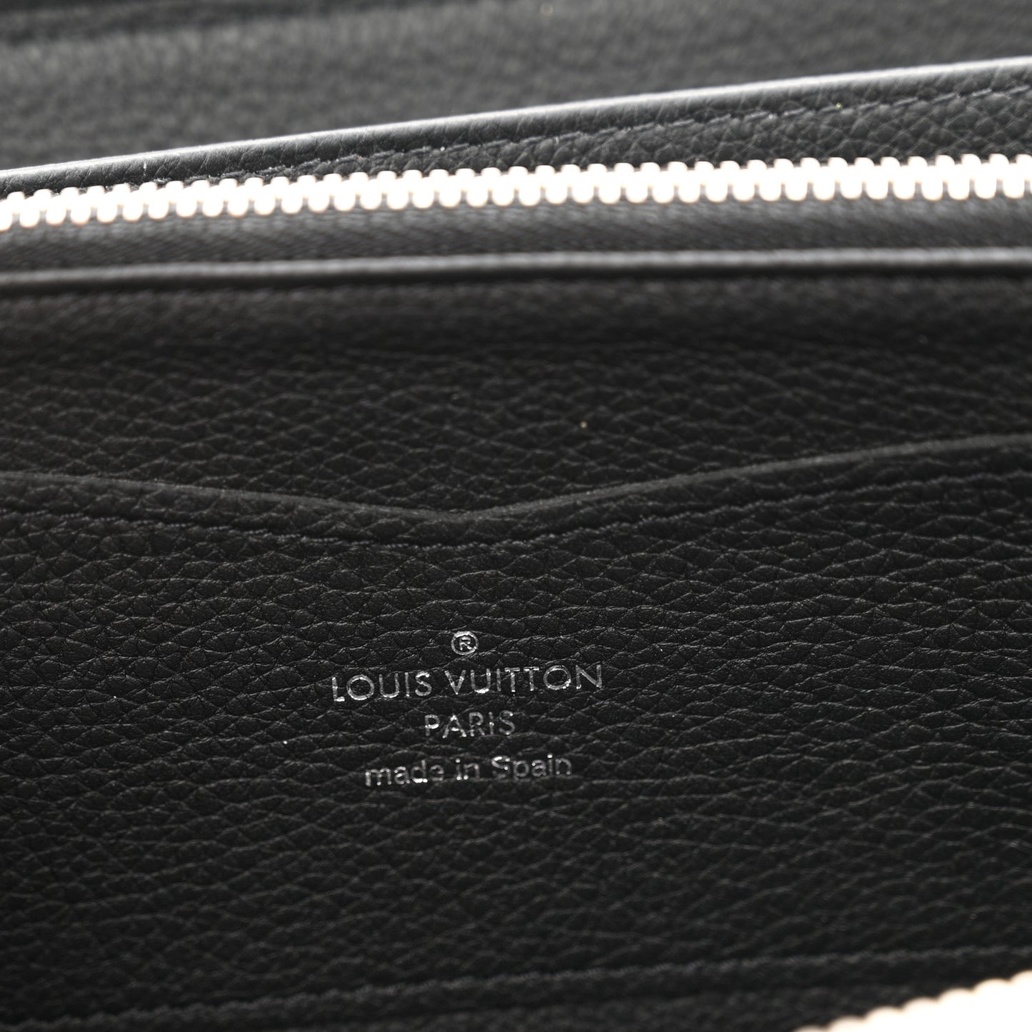 Calfskin Zippy Lockme Wallet Black