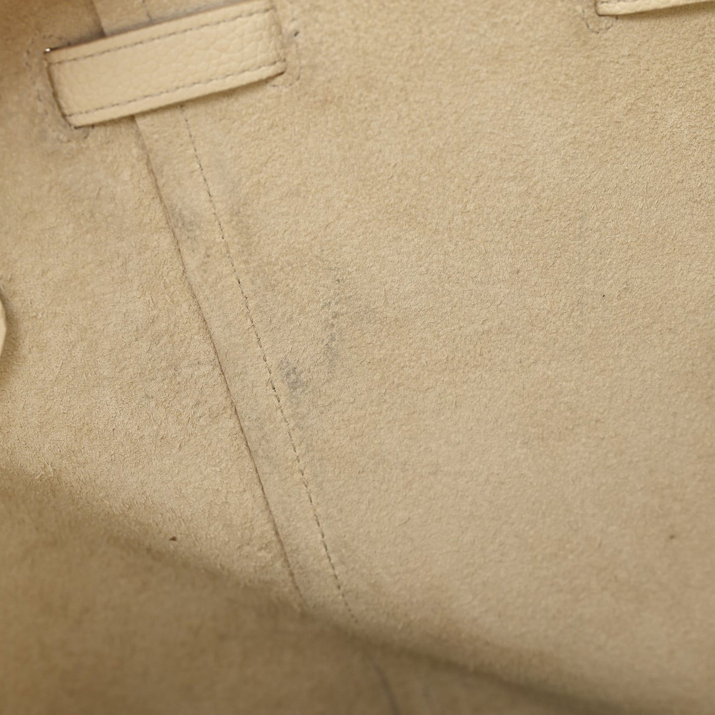 Soft Grained Calfskin Small Belt Cabas Phantom Vanilla