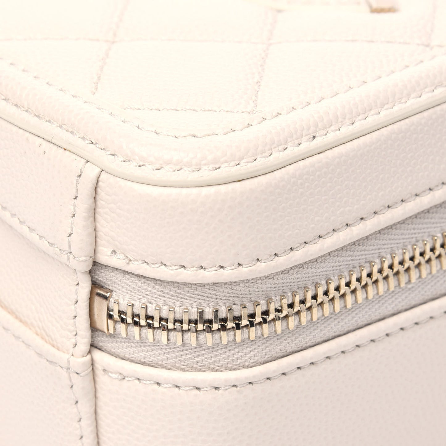 Caviar Quilted CC North South Filigree Vanity Case Light Beige