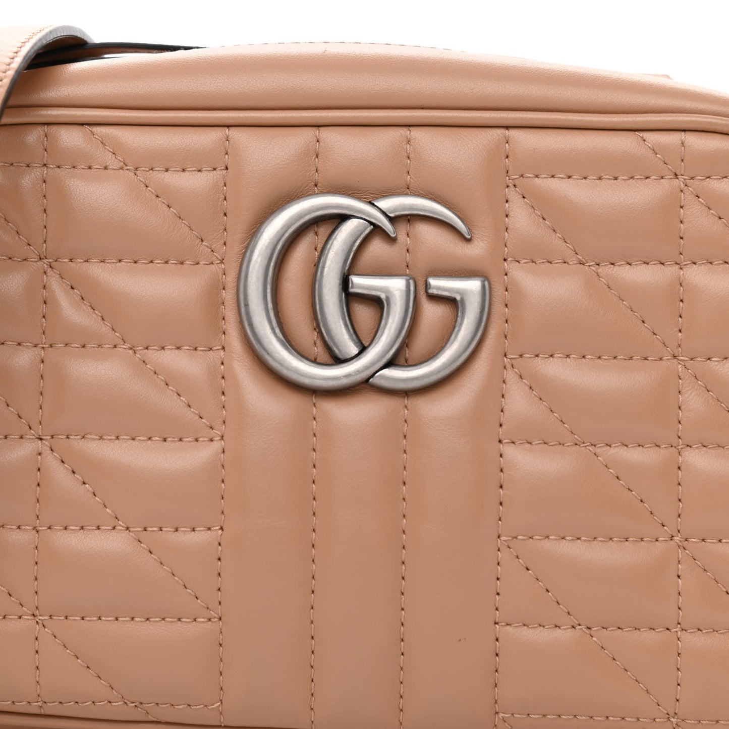 Calfskin Matelasse Aria Small GG Marmont Chain Shoulder Bag Camelia