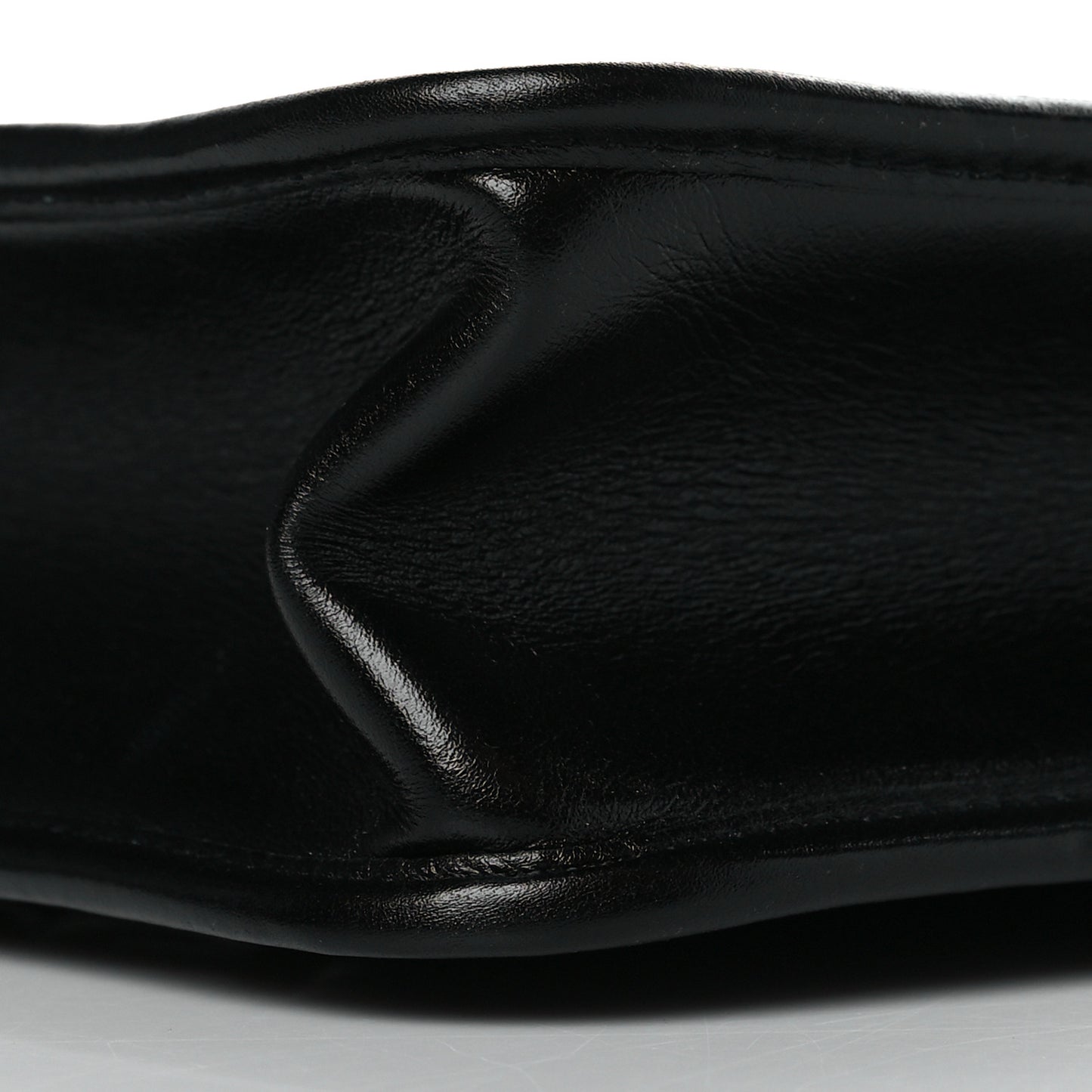 Aged Calfskin Quilted Large Working Vibe Camera Case Black