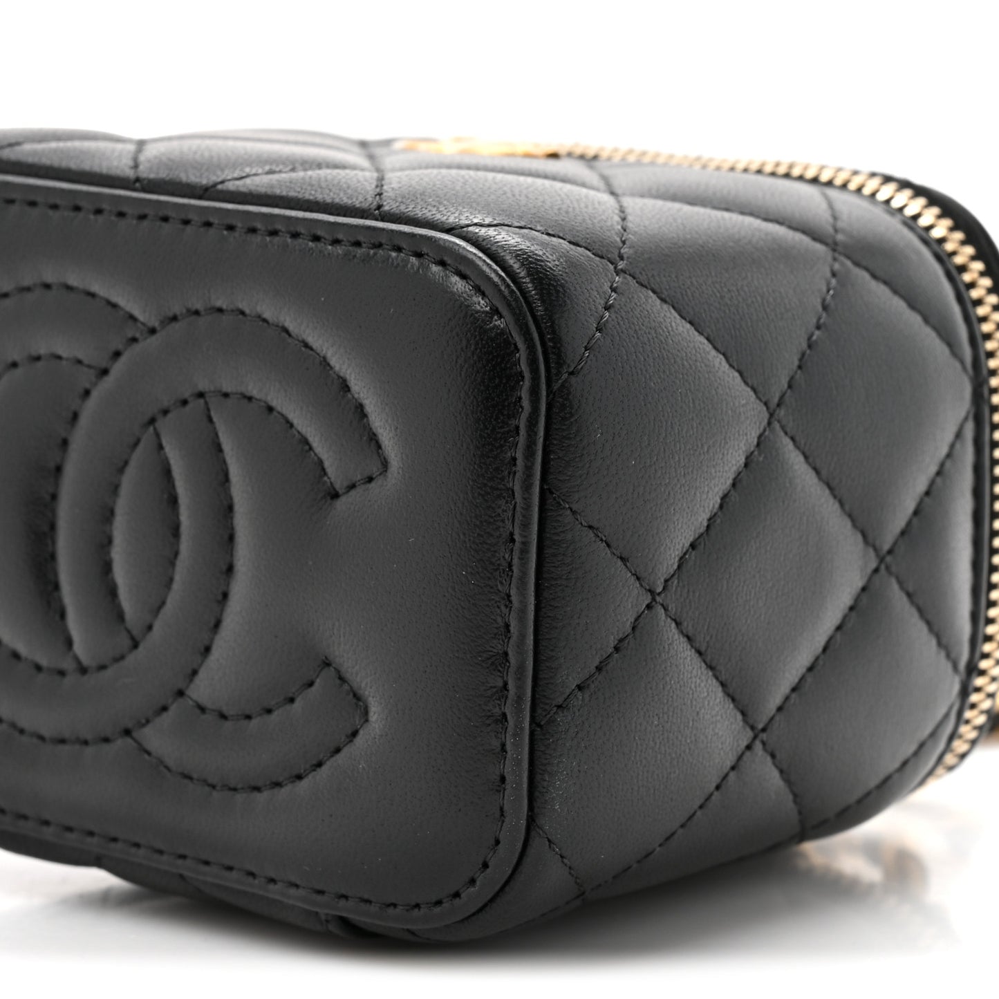 Lambskin Quilted Mini Pearl Crush Vanity Case With Chain Black
