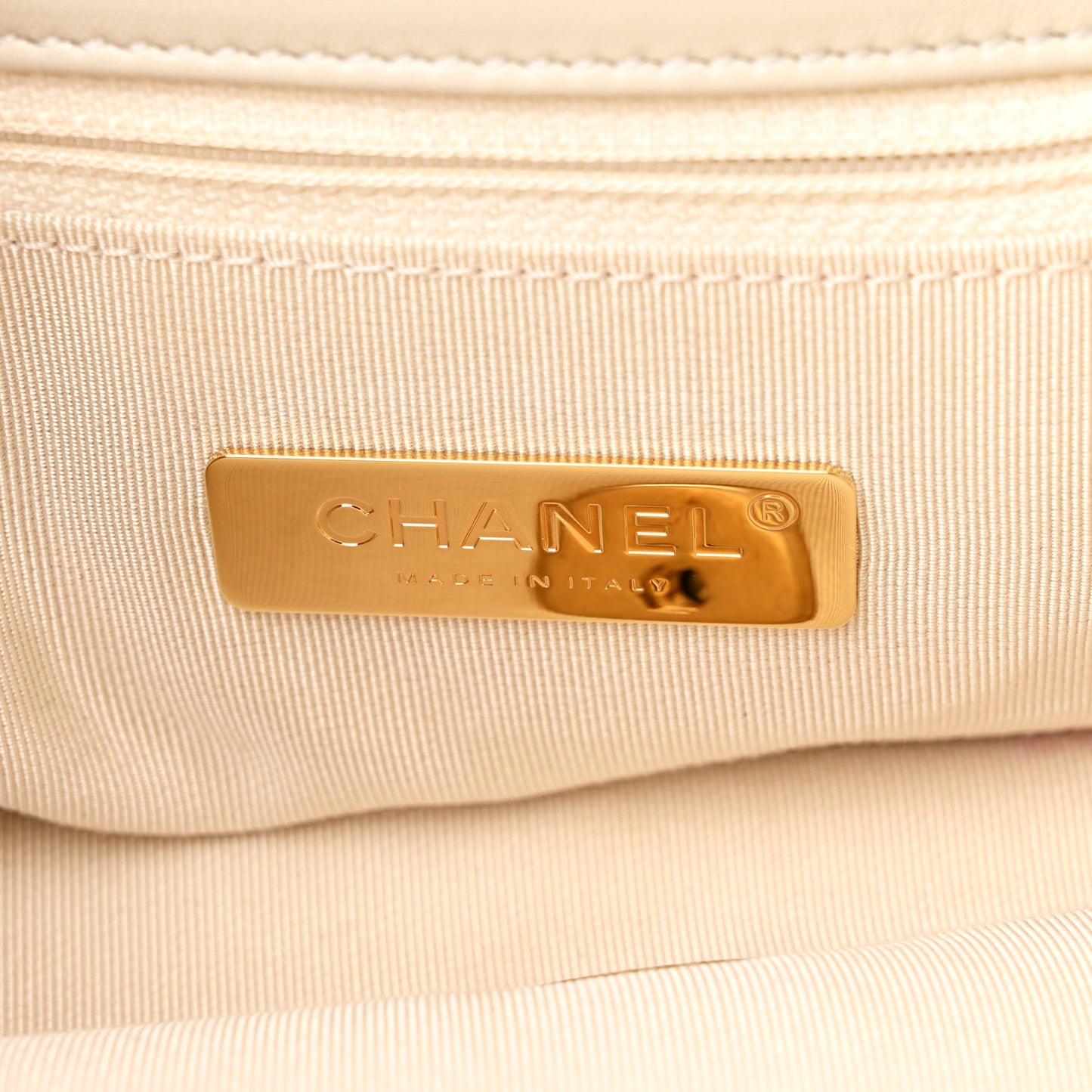 Lambskin Quilted Maxi Chanel 19 Flap Light Beige