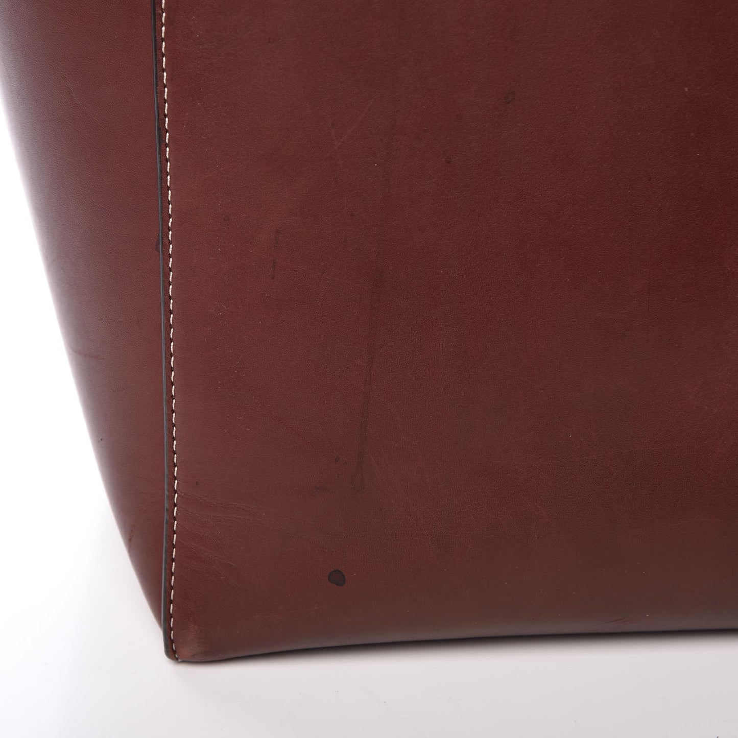 Natural Calfskin Sangle Bucket Bag Burgundy