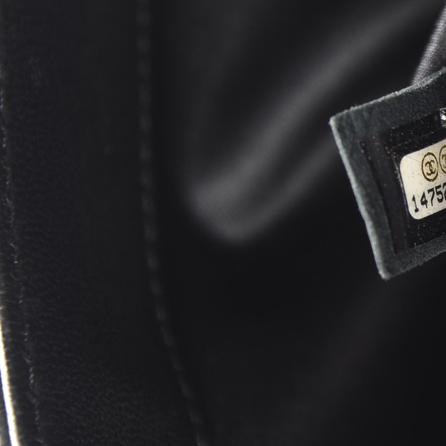 Lambskin Medium Ultimate Stitch Flap Black