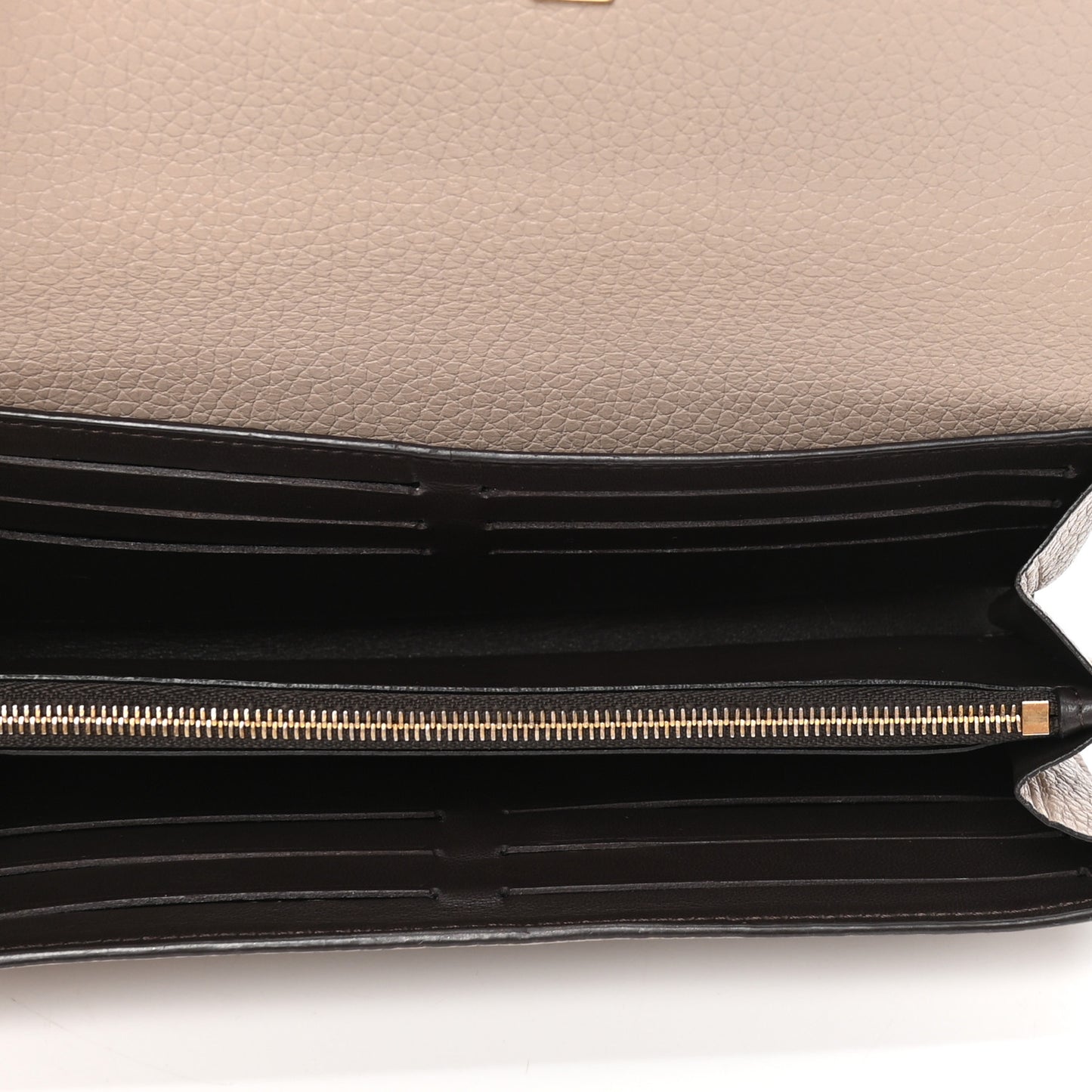 Taurillon Capucines Wallet Galet