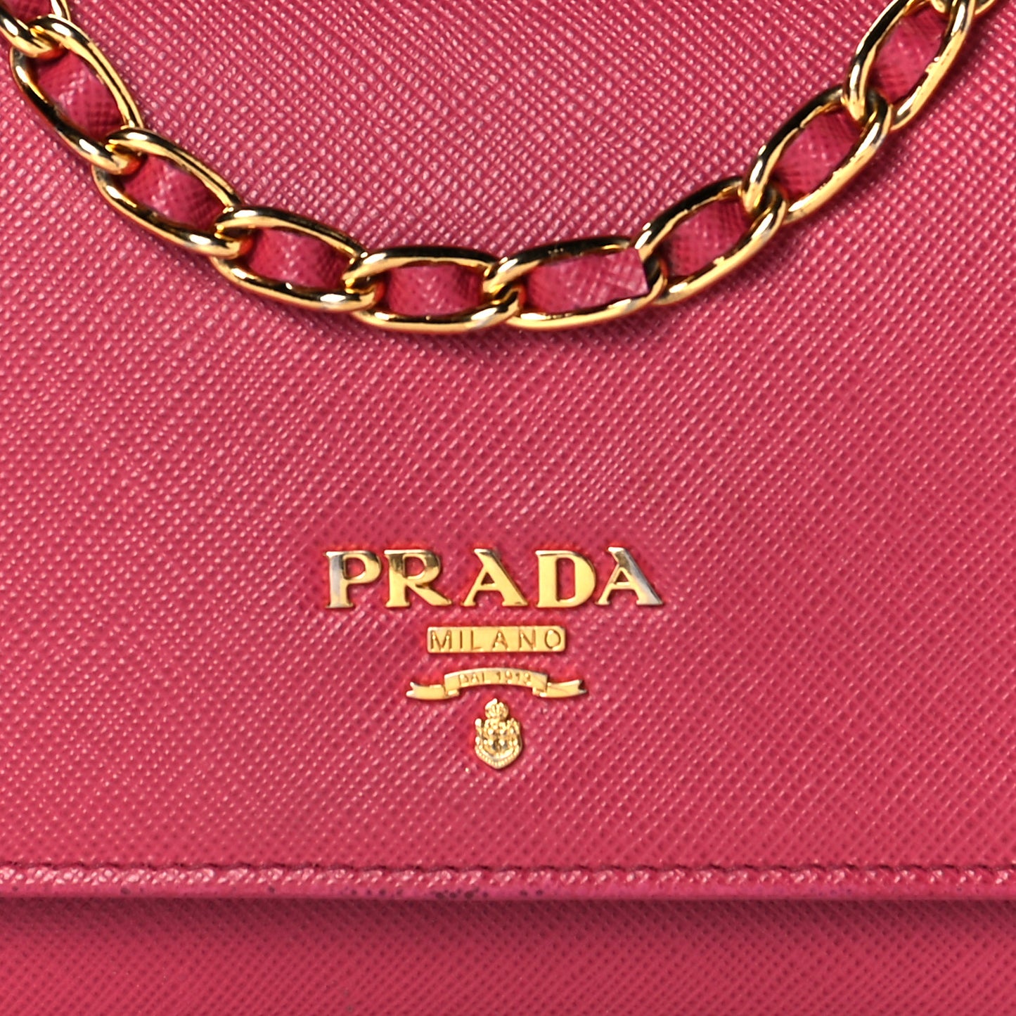 Saffiano Metal Oro Chain Wallet Tamaris