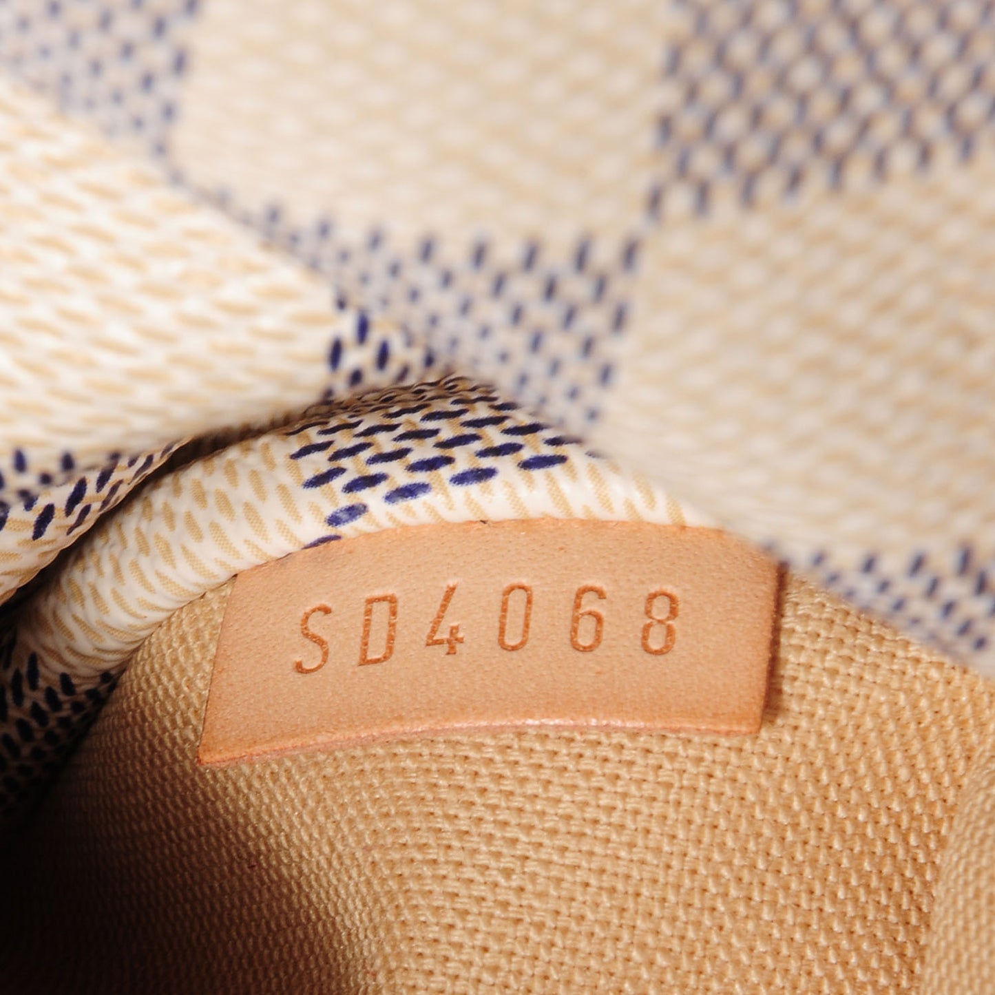Damier Azur Totally MM