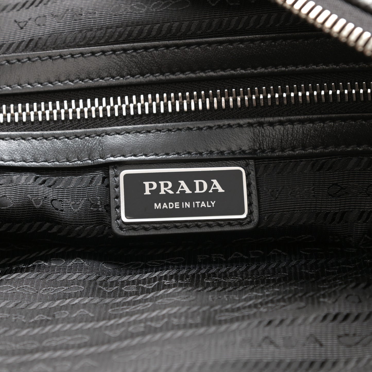 Vitello Daino Triangle Shoulder Bag Black