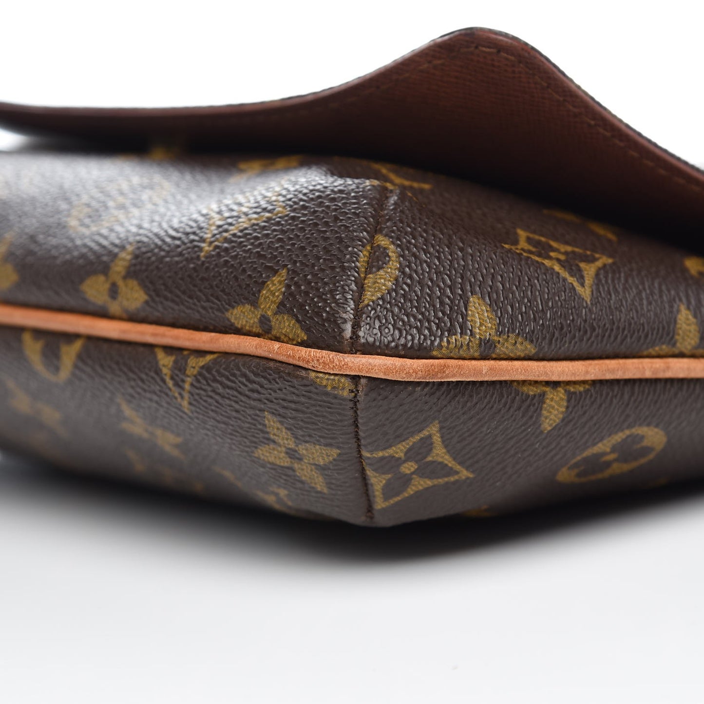 Monogram Musette Tango
