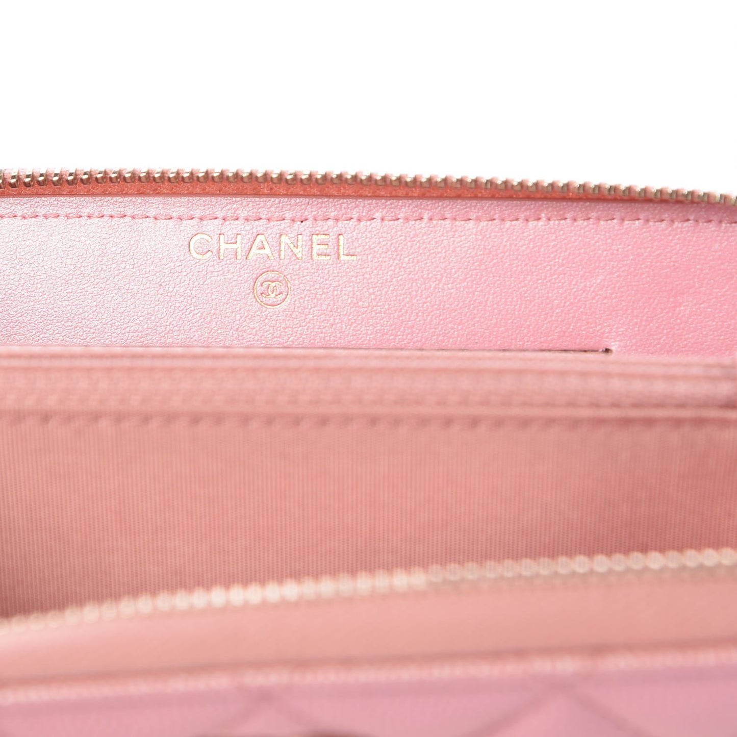 Iridescent Caviar Quilted Medium Zip Around Wallet Pink