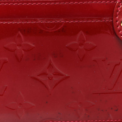 Louis Vuitton Vernis Key Pouch Pomme D'Amour 10 of 15