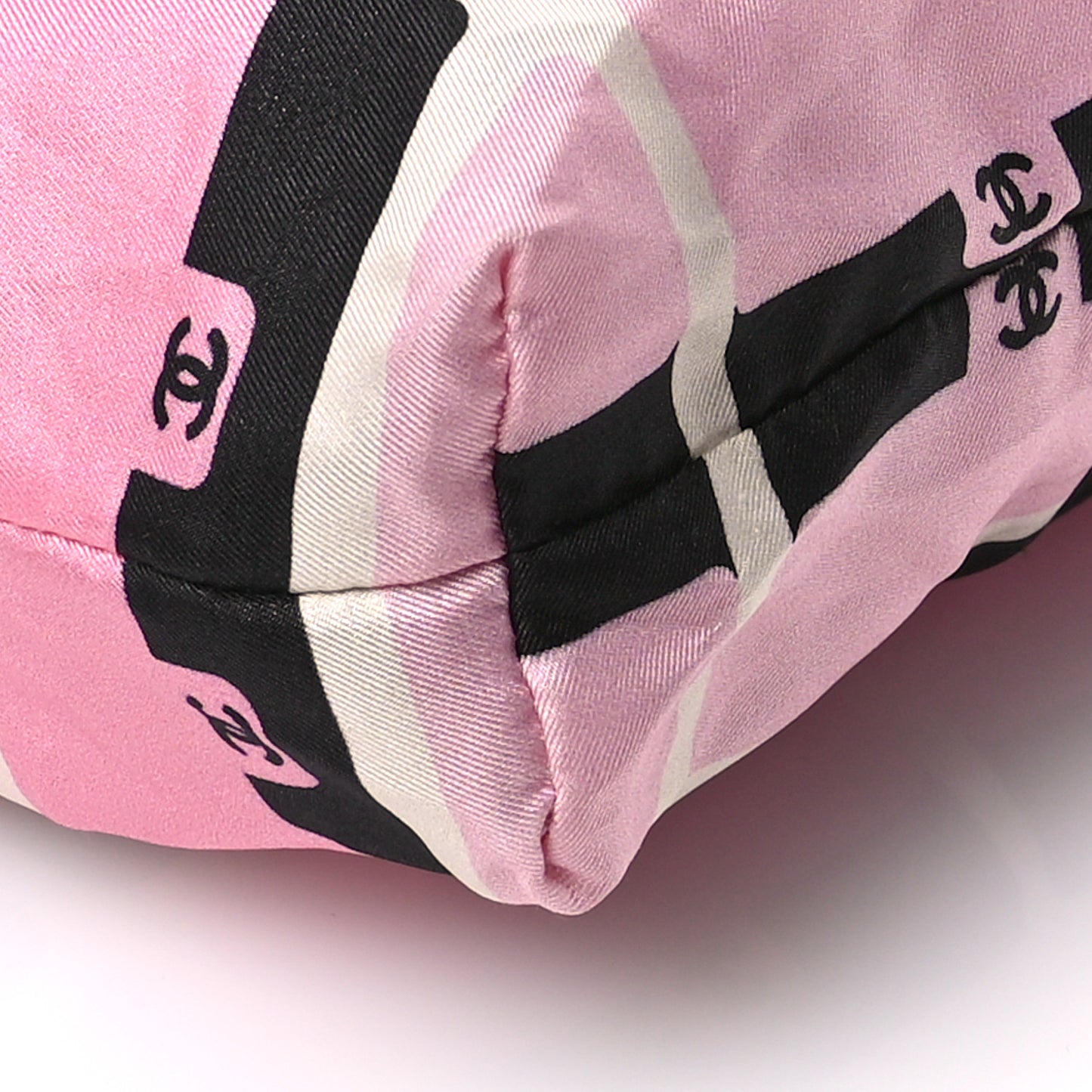 Caviar Fabric Quilted Foldable Tote With Chain Pink Multicolor