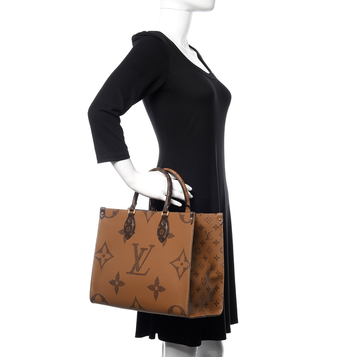 Reverse Monogram Giant Onthego MM