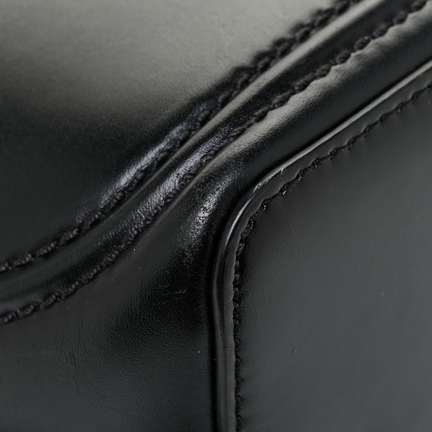 Valentino Garavani Calfskin Vlogo Walk Bucket Bag Black 10 of 16