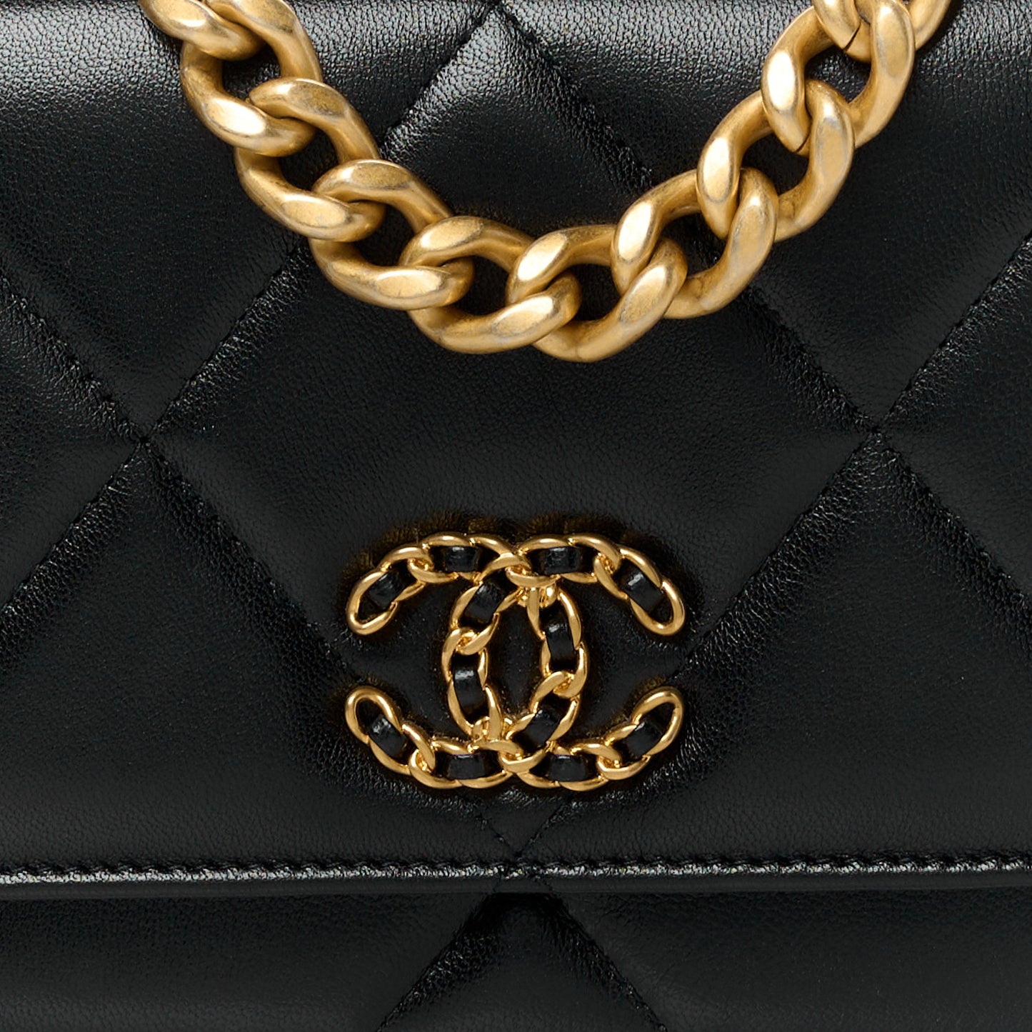 Lambskin Quilted Chanel 19 Wallet On Chain WOC Black
