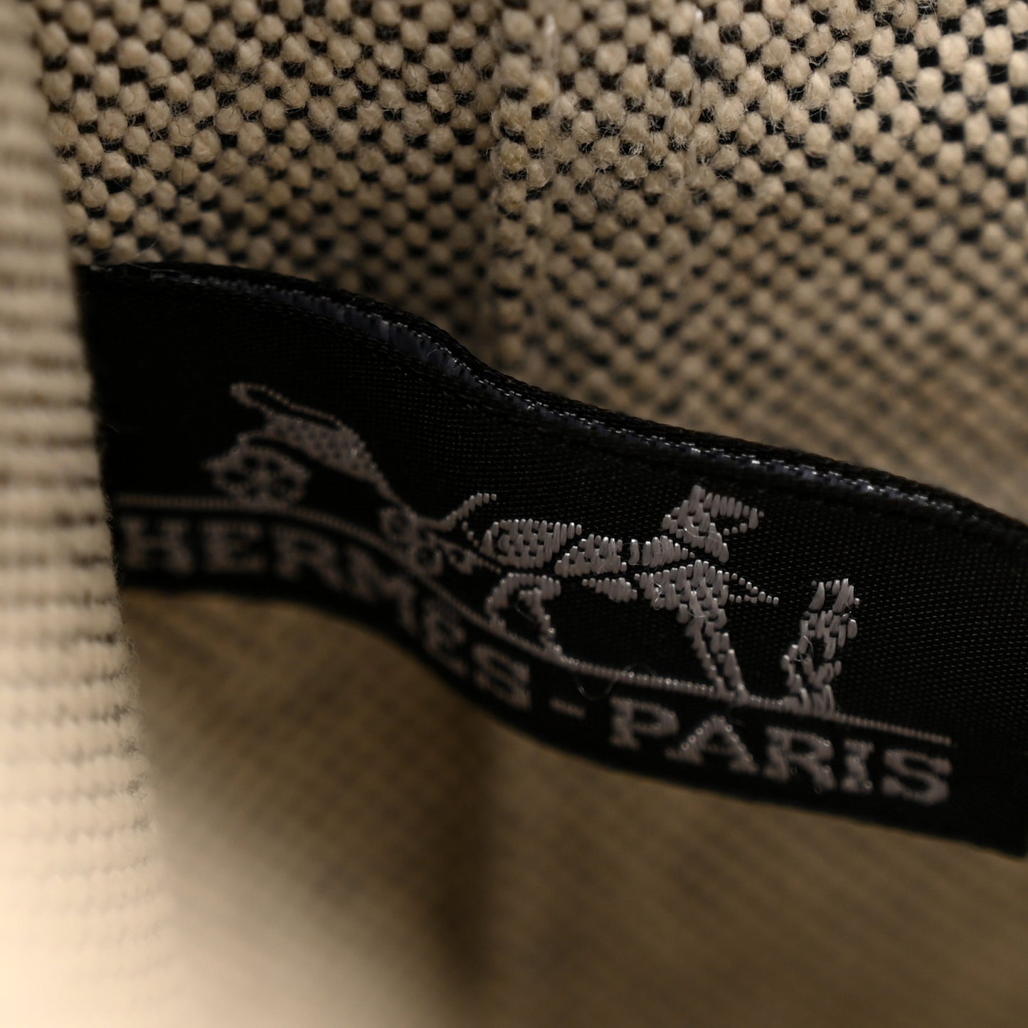 Canvas Herline Messenger Bag Ecru Black