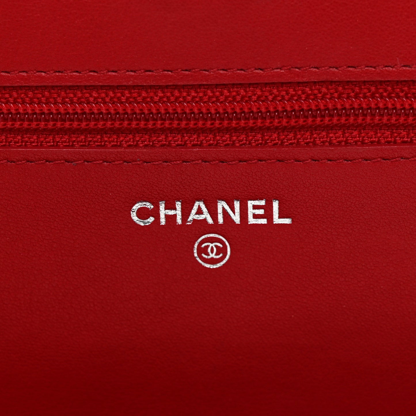 Caviar Sevruga Wallet on Chain WOC Red