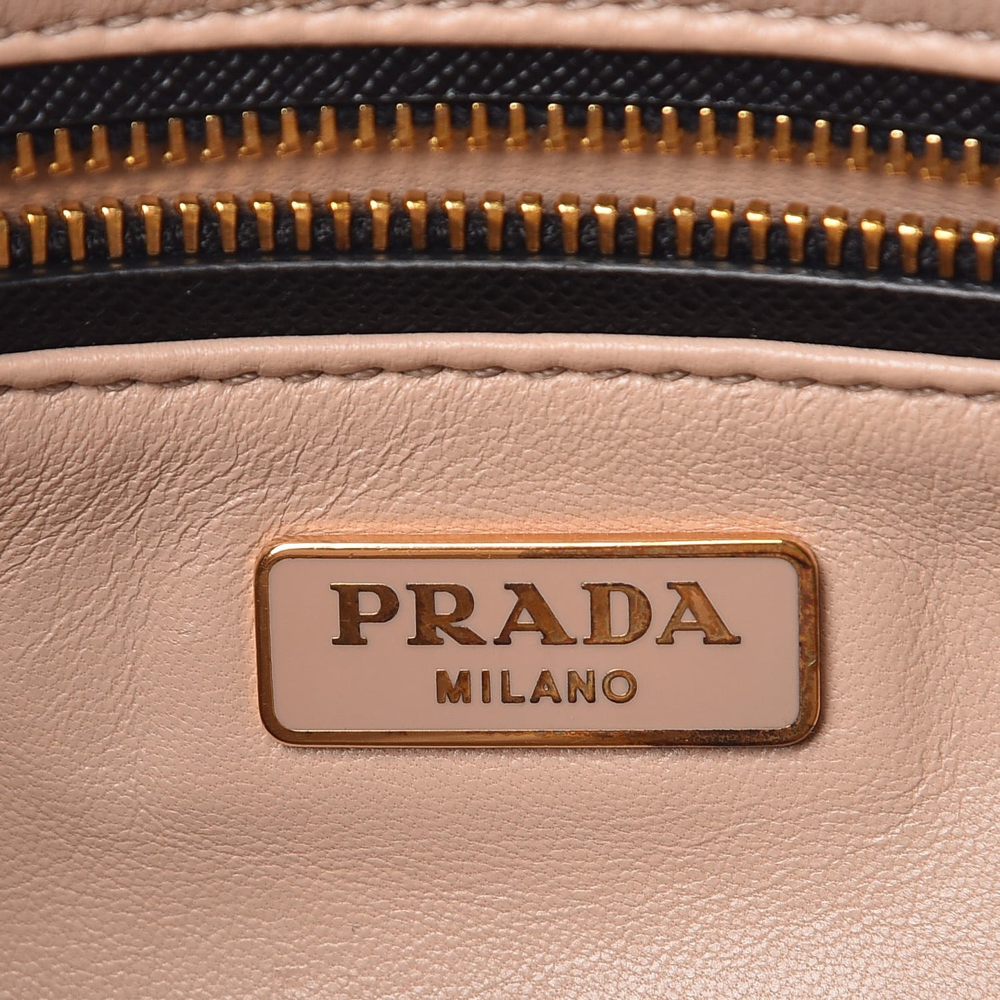 Saffiano Zip Pochette Black