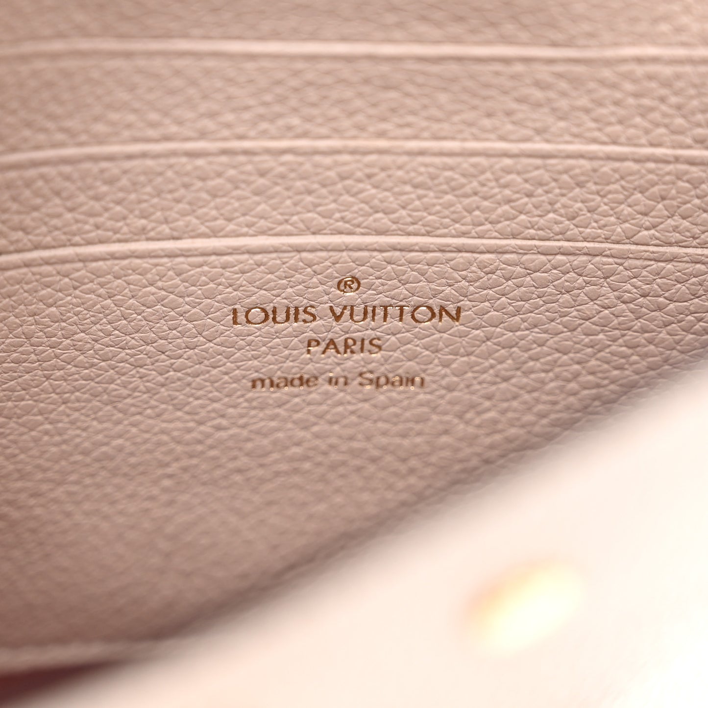 Calfskin Nano Lockme Bucket Greige