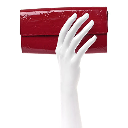 Louis Vuitton Vernis Sarah Wallet Pomme D'Amour 2 of 9
