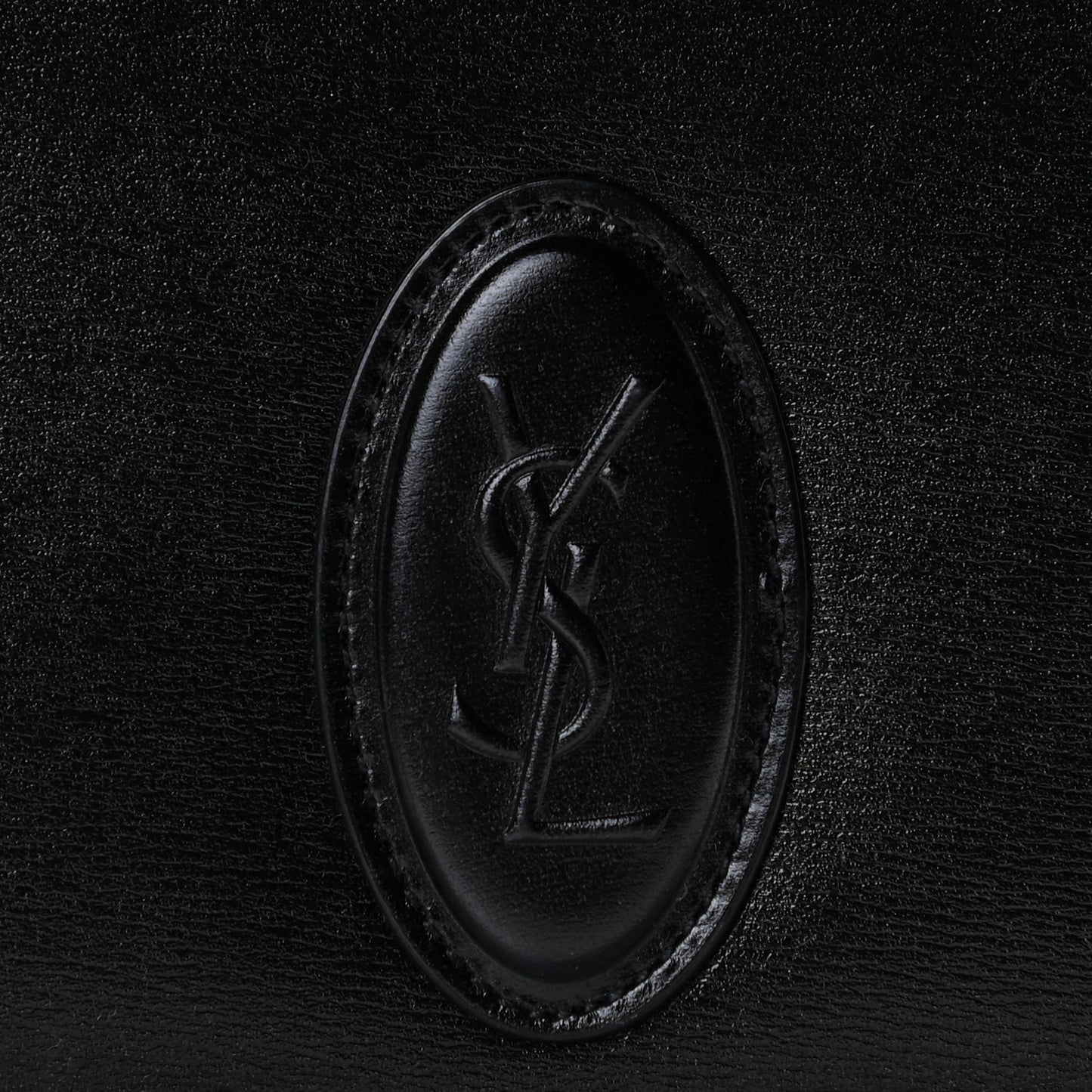 Calfskin Medium Le 61 Shoulder Bag Black