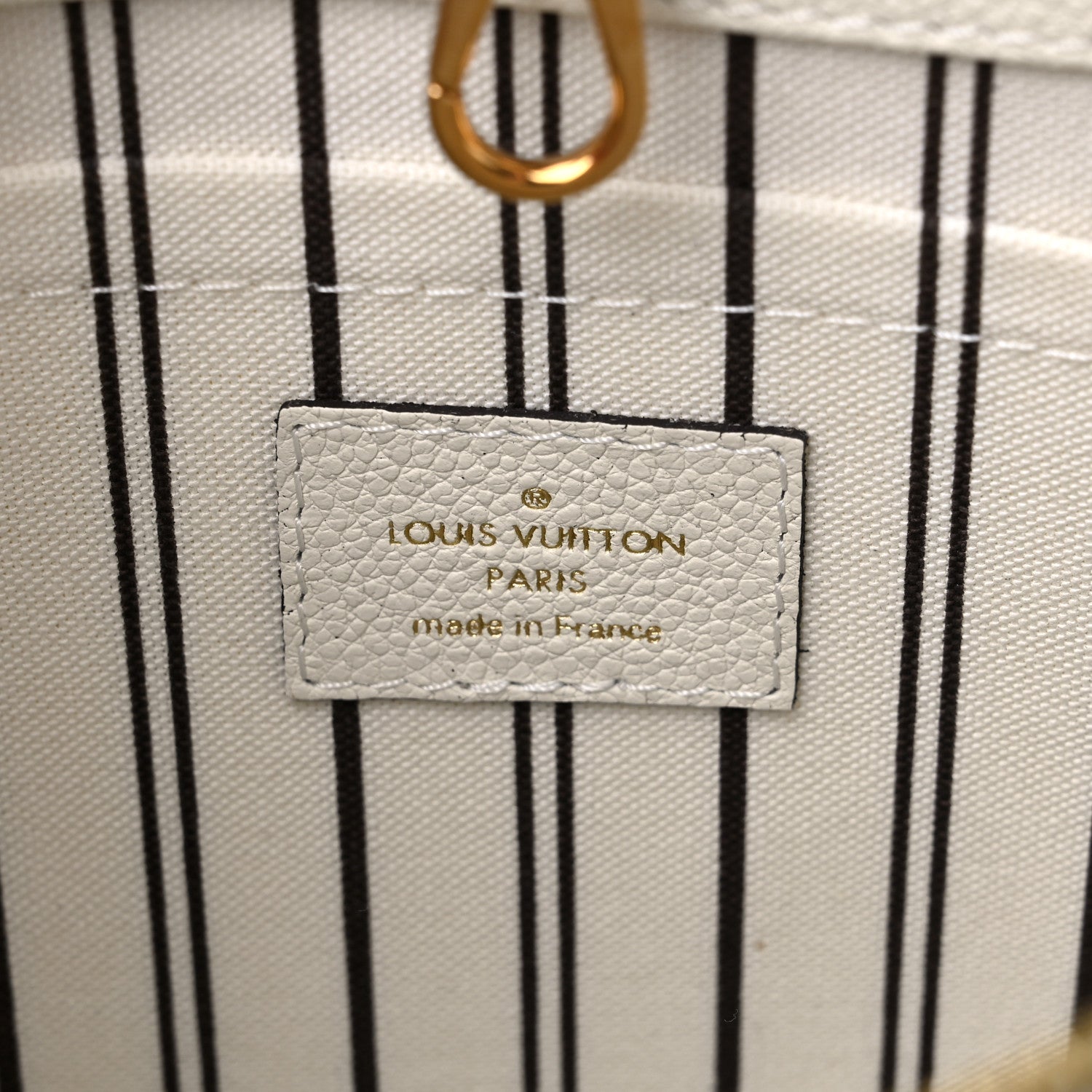 Louis Vuitton Empreinte Montaigne MM Neige 6 of 9